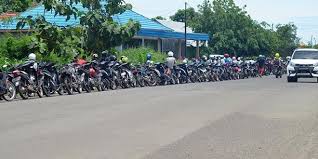 antri-bbm-lembata1.jpg